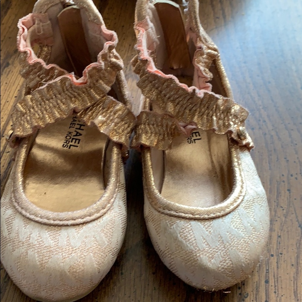 Michael kors girl flats rose gold